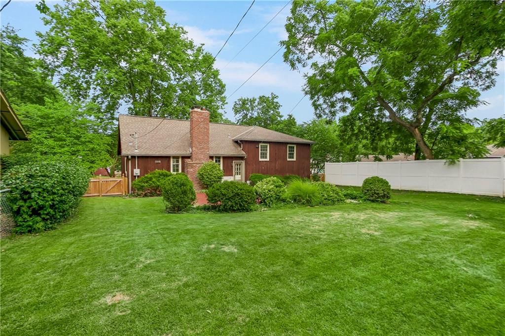 10006 Linden Street — photo 32