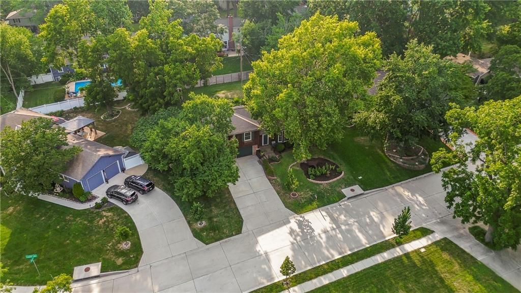 10006 Linden Street — photo 35