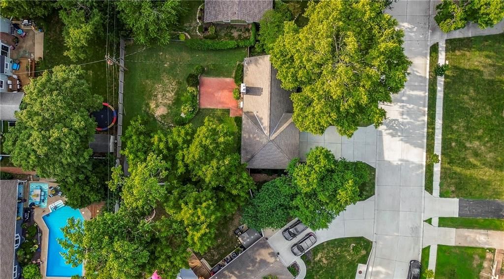 10006 Linden Street — photo 36