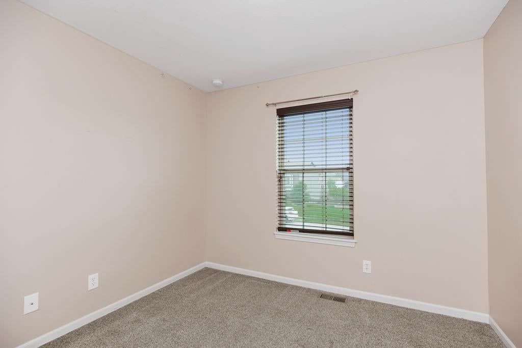 11816 N Belmont Avenue — photo 20