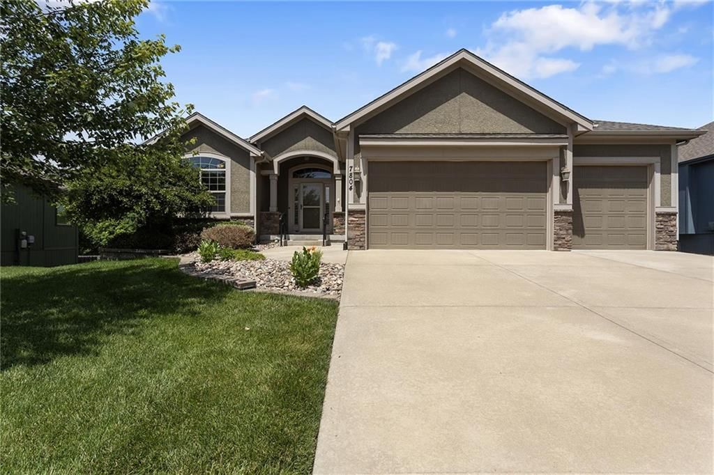 7804 N Walrond Avenue — photo 1