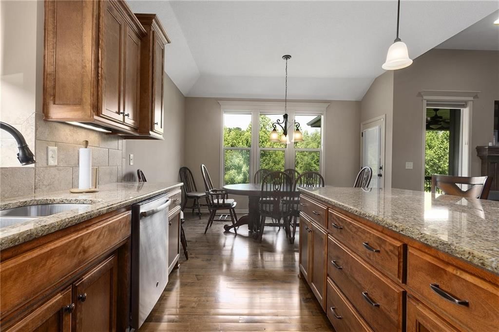 7804 N Walrond Avenue — photo 9