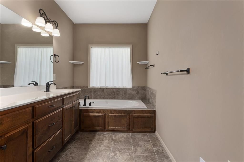 7804 N Walrond Avenue — photo 16