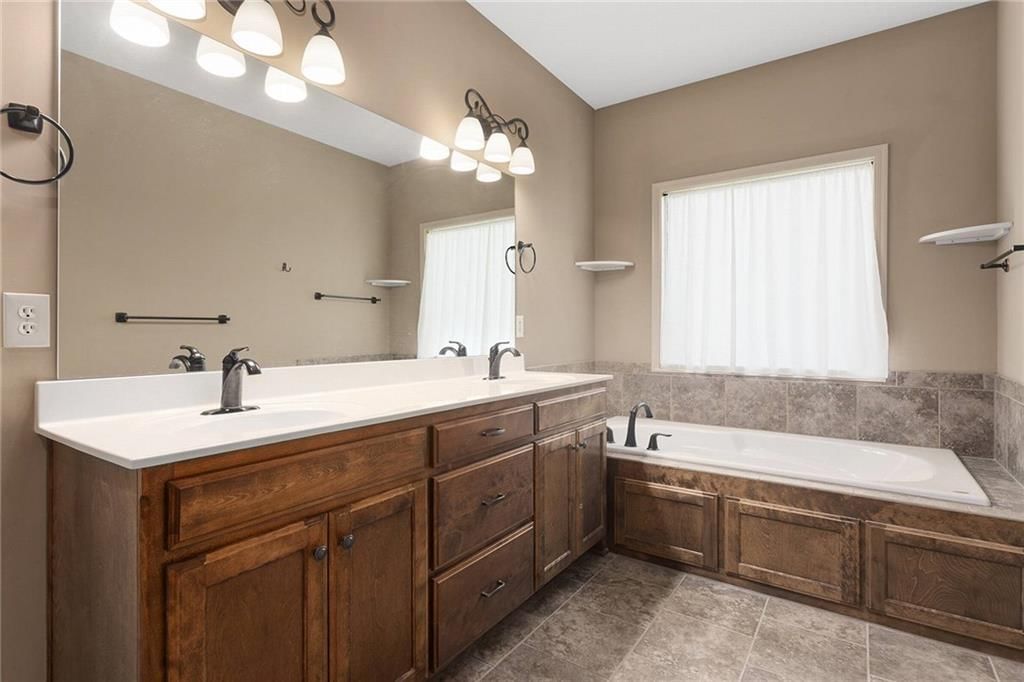 7804 N Walrond Avenue — photo 19