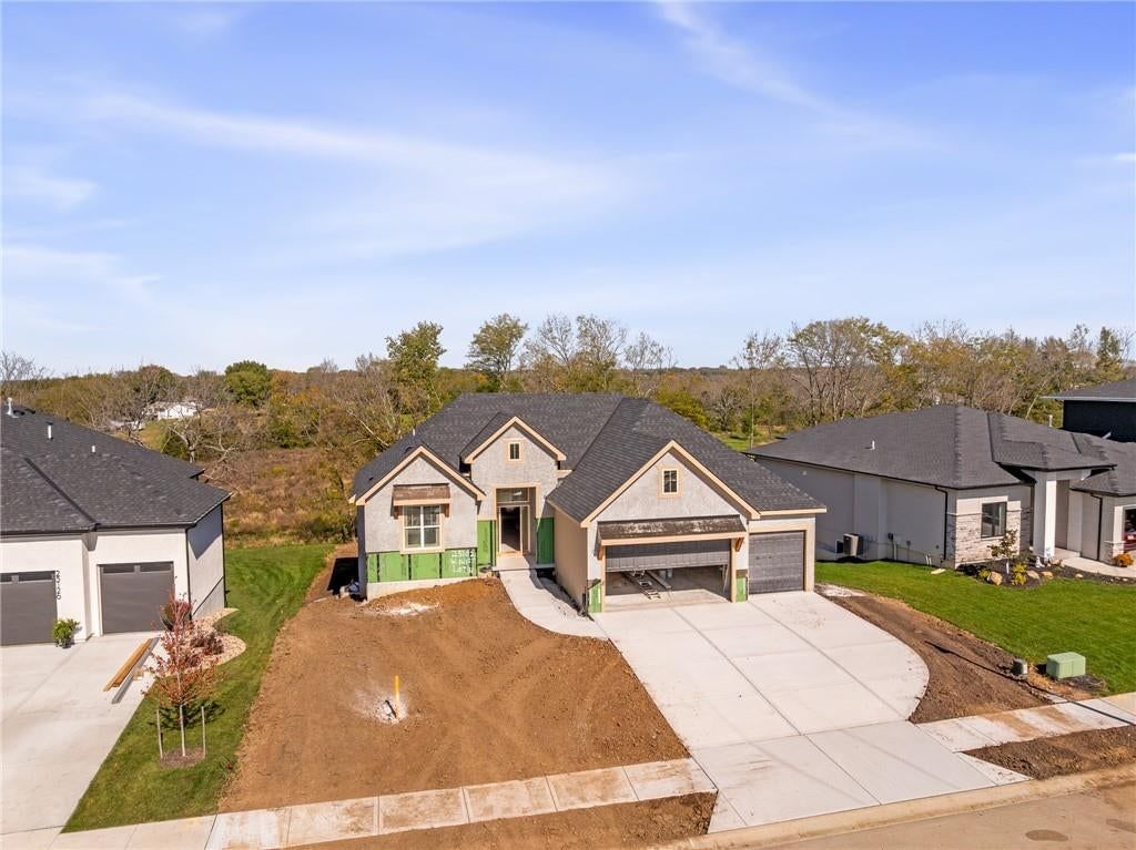 25102 W 141st Street, Olathe, KS: listing photo 2