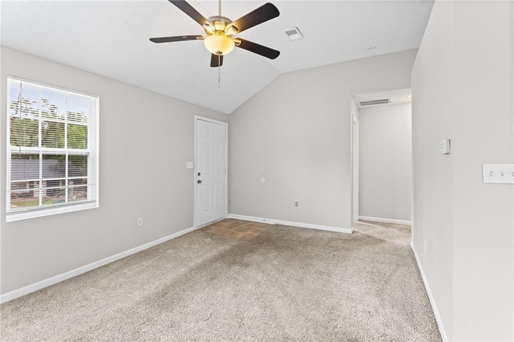 5017 FOREST Avenue — photo 6