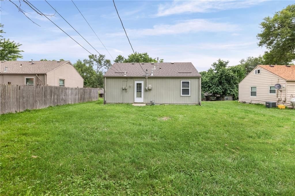 5017 FOREST Avenue — photo 18