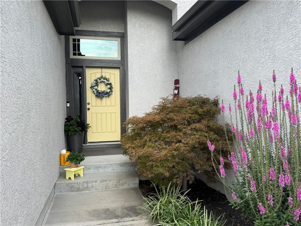 3412 SW Lois Lane — photo 2