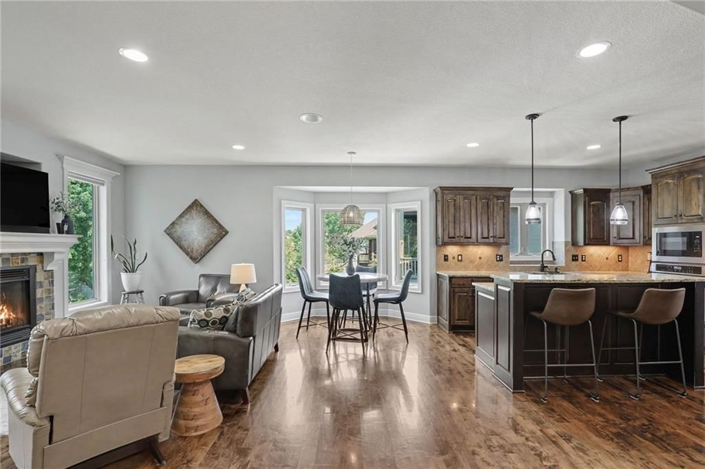 3412 SW Lois Lane — photo 4