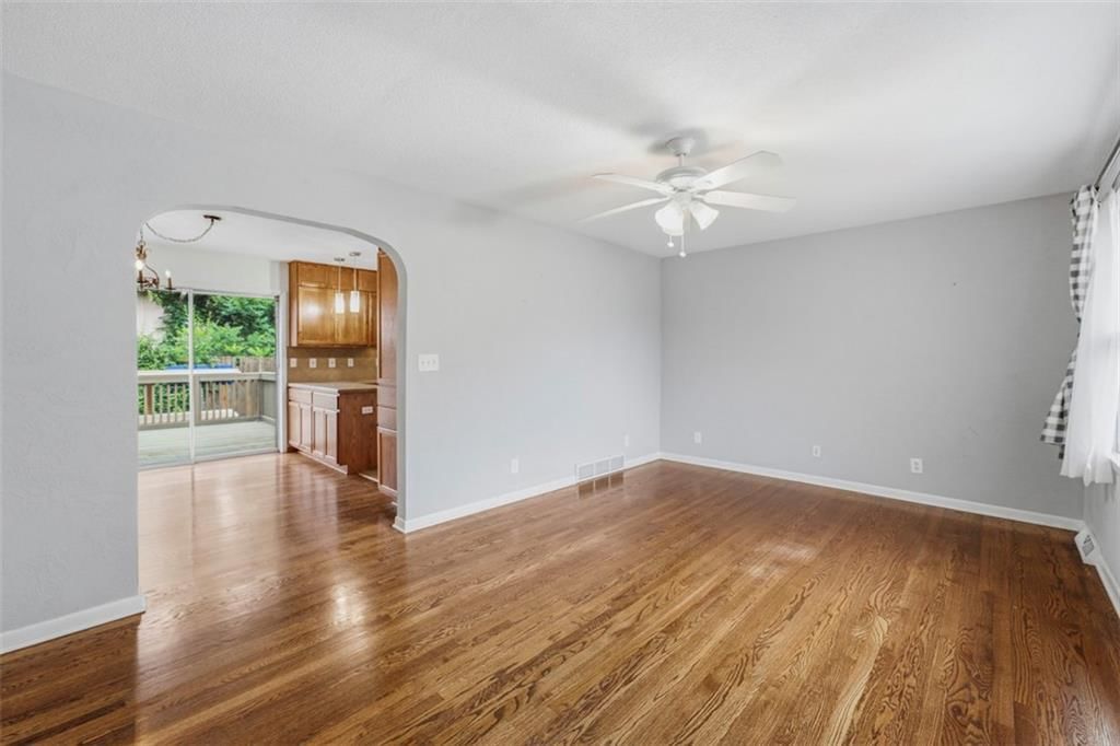 7368 Yecker Avenue — photo 6