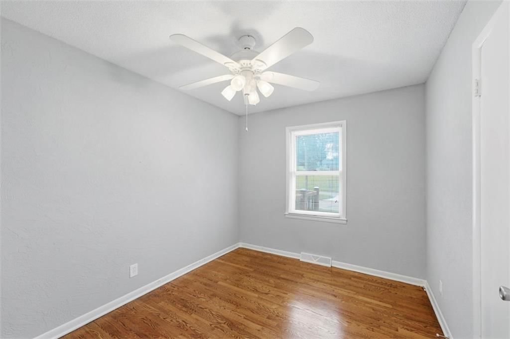 7368 Yecker Avenue — photo 20