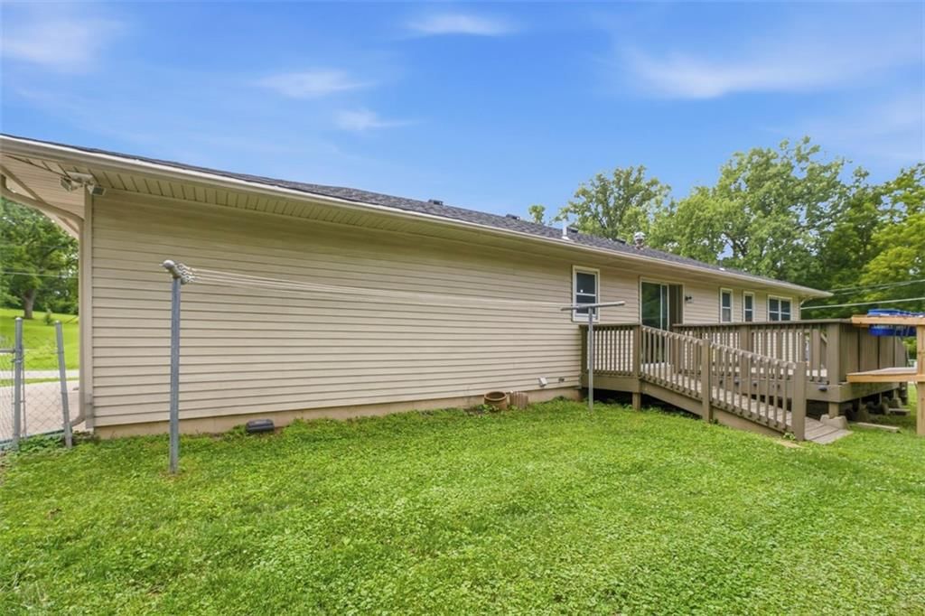 7368 Yecker Avenue — photo 33