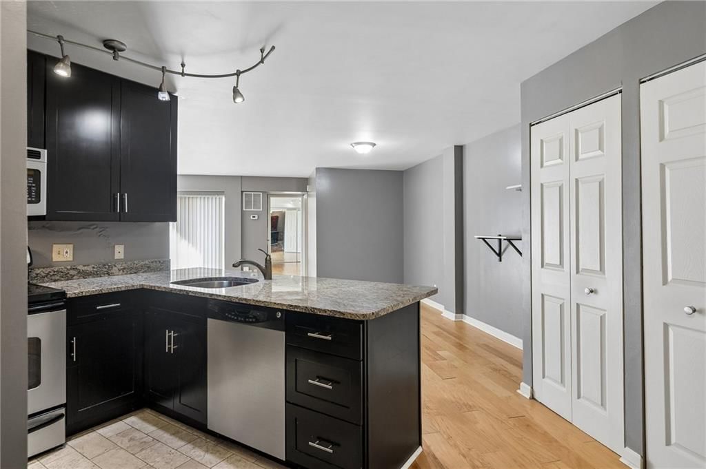 3838 Rainbow Boulevard — photo 42