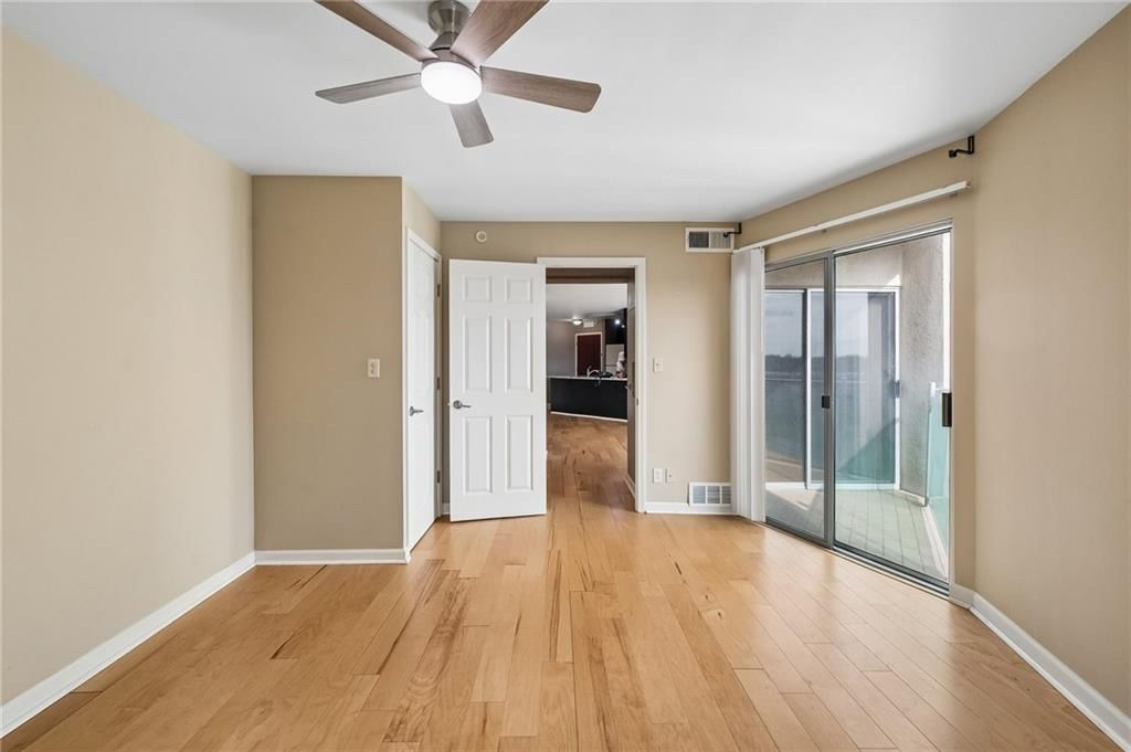 3838 Rainbow Boulevard — photo 46
