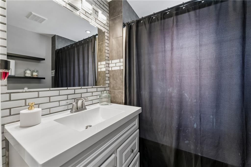 3425 Park Avenue — photo 26
