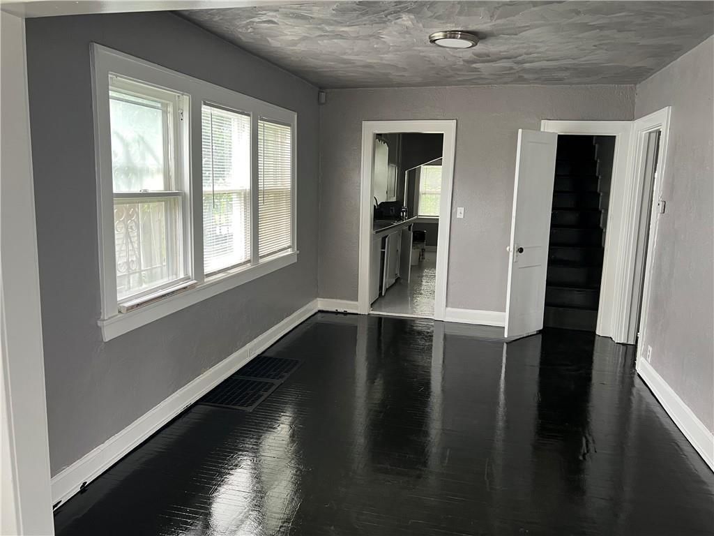 5824 Wabash Avenue — photo 15