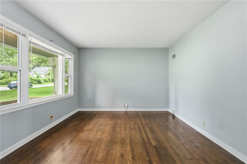 6505 Overton Avenue — photo 4
