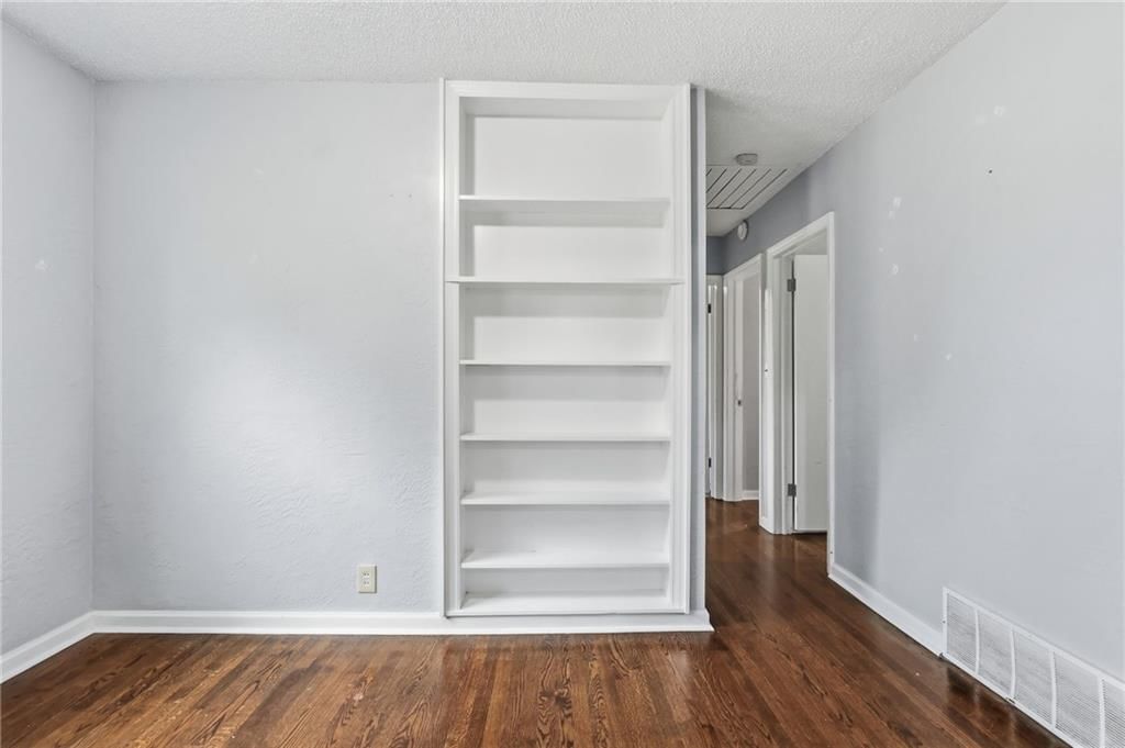6505 Overton Avenue — photo 6