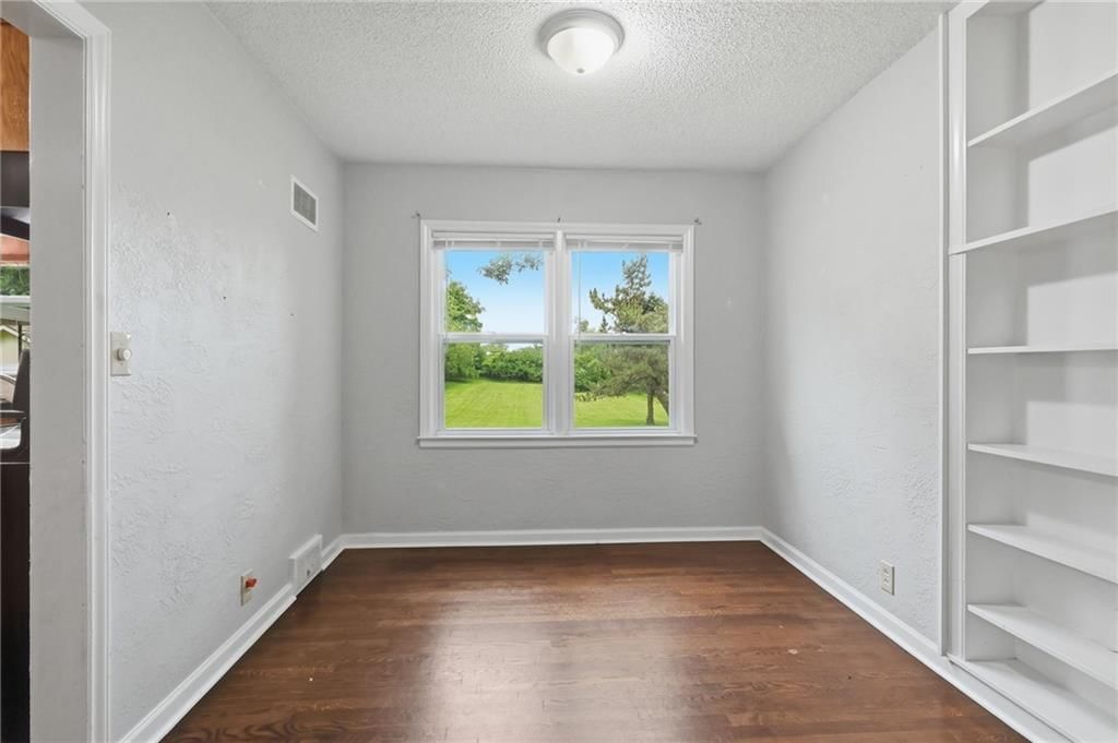 6505 Overton Avenue — photo 20