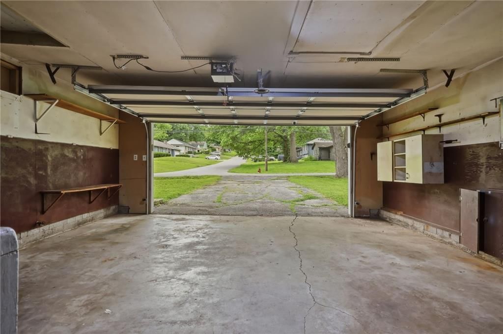 6505 Overton Avenue — photo 32