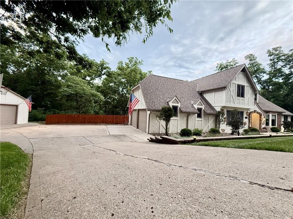 1911 NW Wildwood Court — photo 2