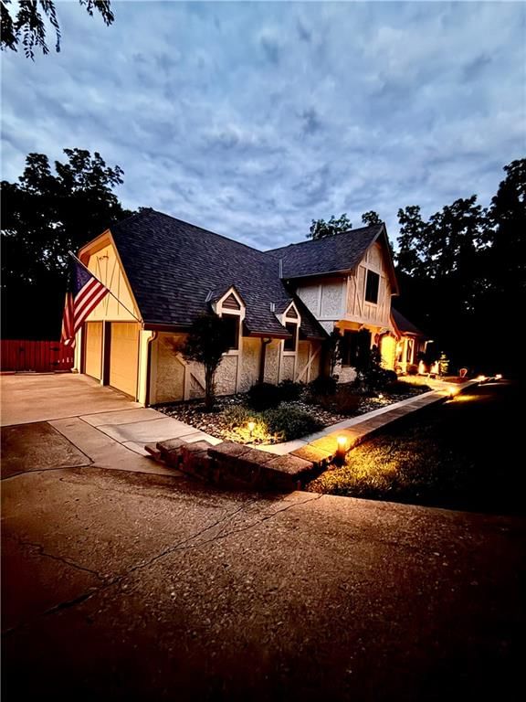 1911 NW Wildwood Court — photo 4