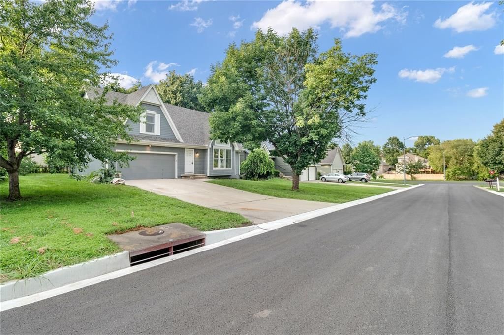 12435 S Parker Terrace — photo 3