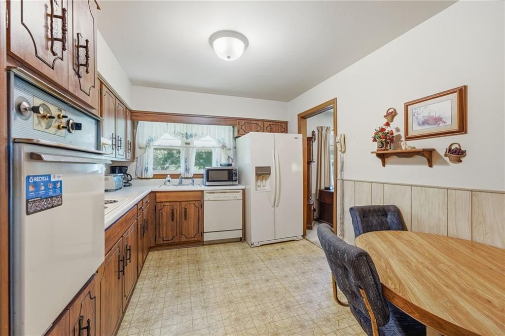 4962 NE Chouteau Drive — photo 13