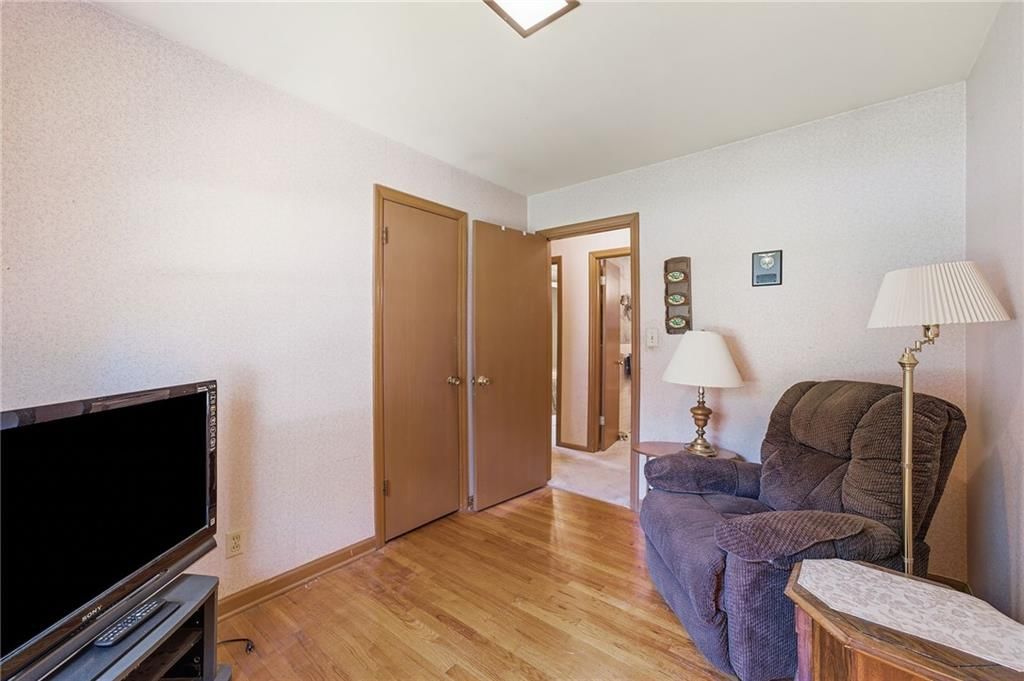 4962 NE Chouteau Drive — photo 16