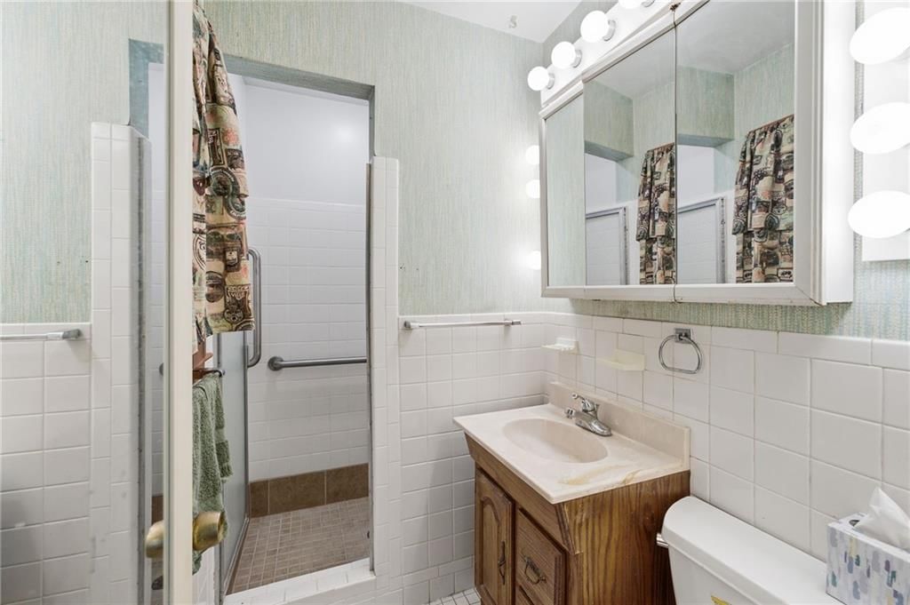 4962 NE Chouteau Drive — photo 22
