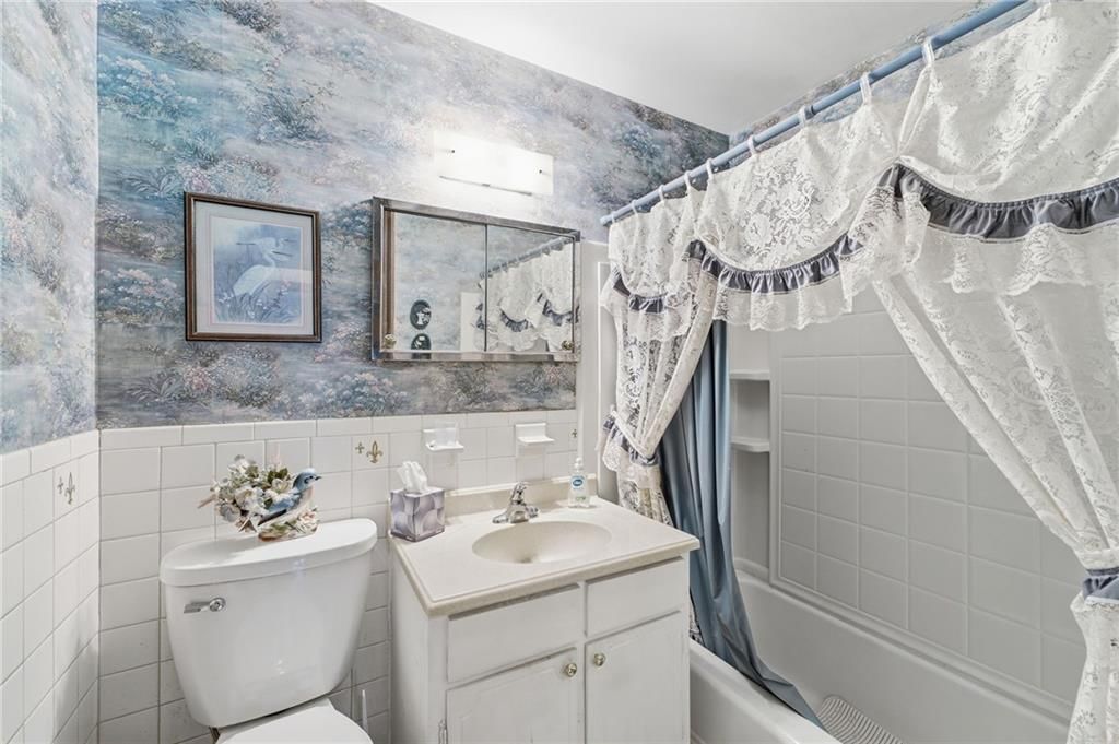 4962 NE Chouteau Drive — photo 23