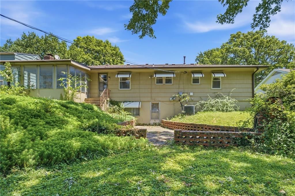 4962 NE Chouteau Drive — photo 30