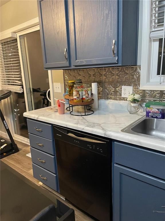 3101 Douglas Street — photo 12