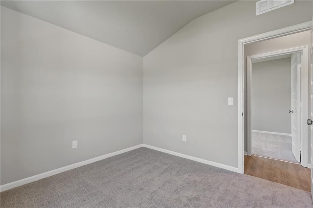 19523 Lincoln Street — photo 17