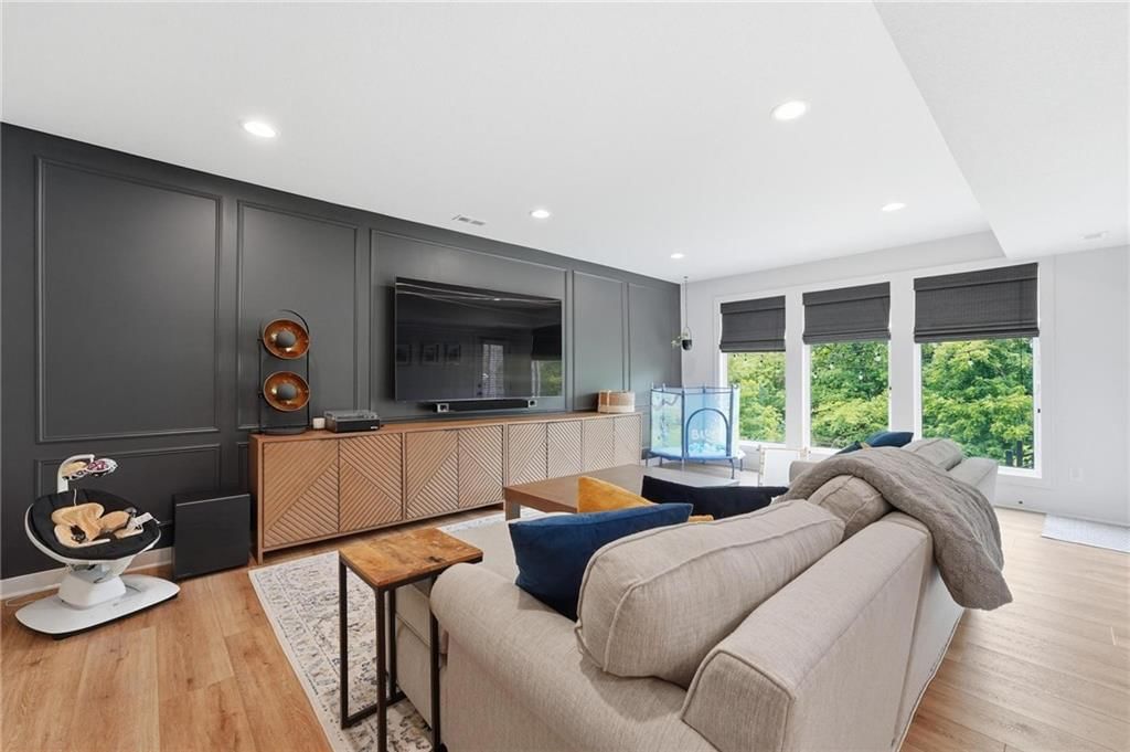 8548 Valley Spring Drive — photo 30
