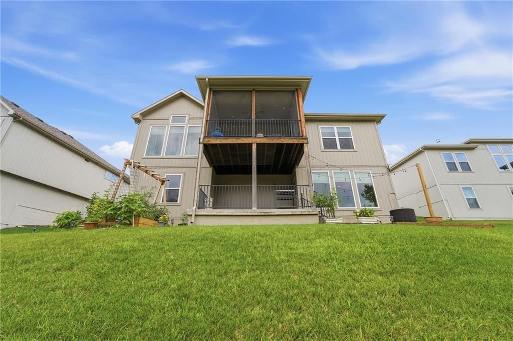8548 Valley Spring Drive — photo 41