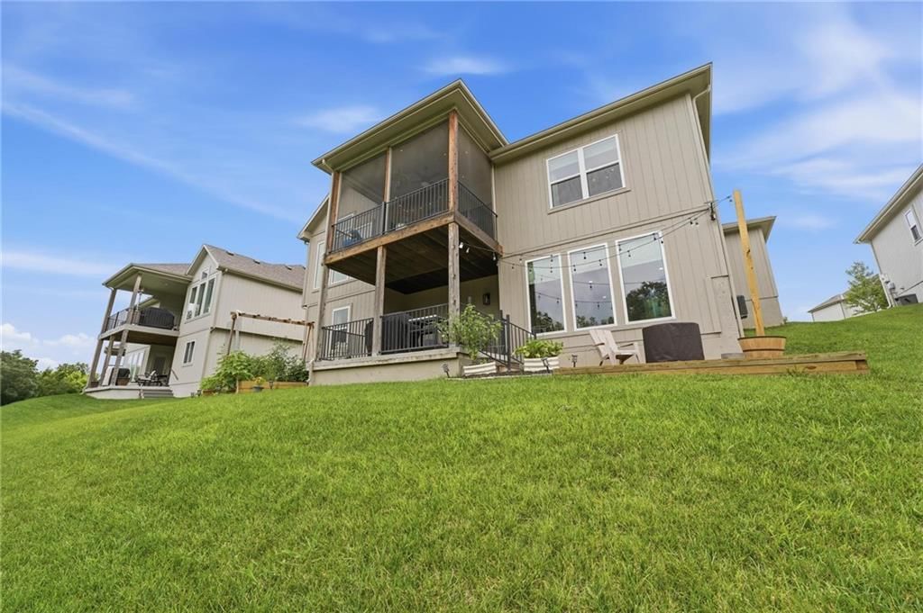 8548 Valley Spring Drive — photo 43
