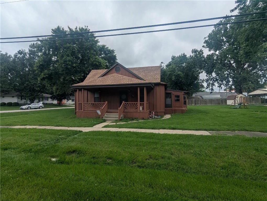 104 S 4th Street — photo 2