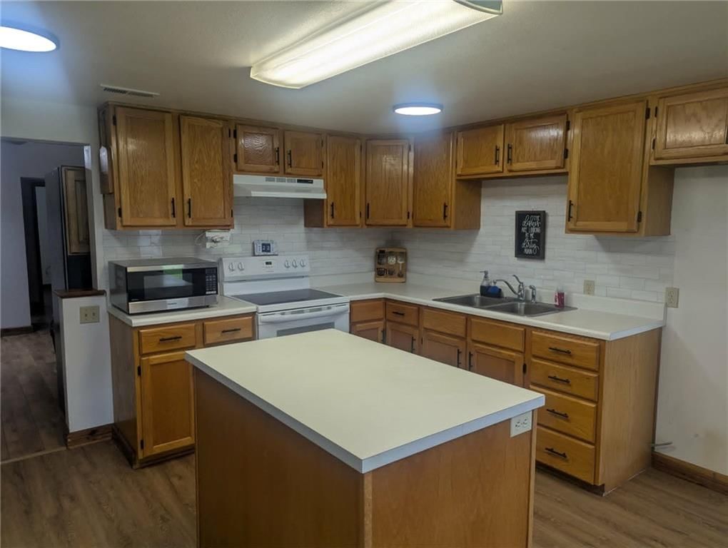 104 S 4th Street — photo 9