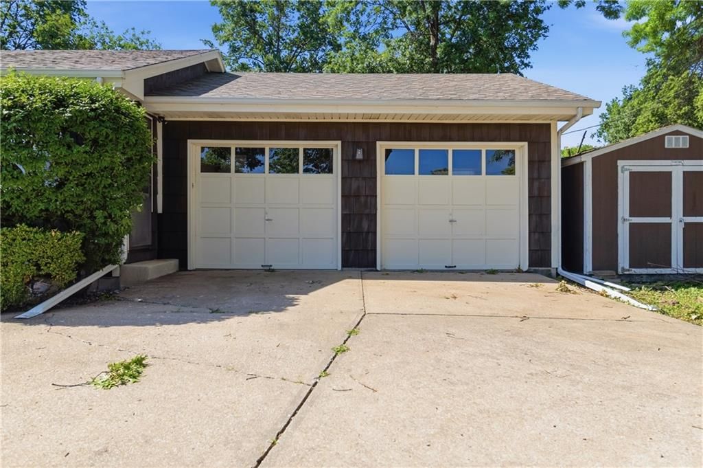 3815 W 73rd Terrace — photo 5