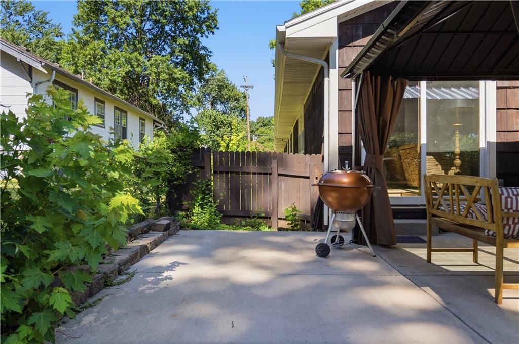 3815 W 73rd Terrace — photo 27
