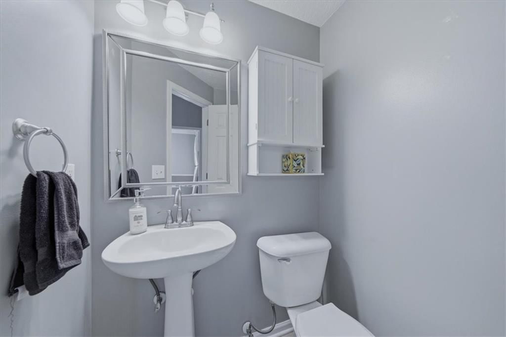 270 SE Sumpter Court — photo 10