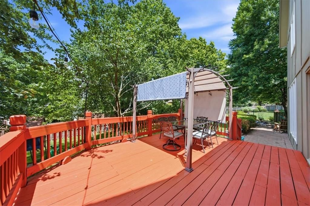 270 SE Sumpter Court — photo 27