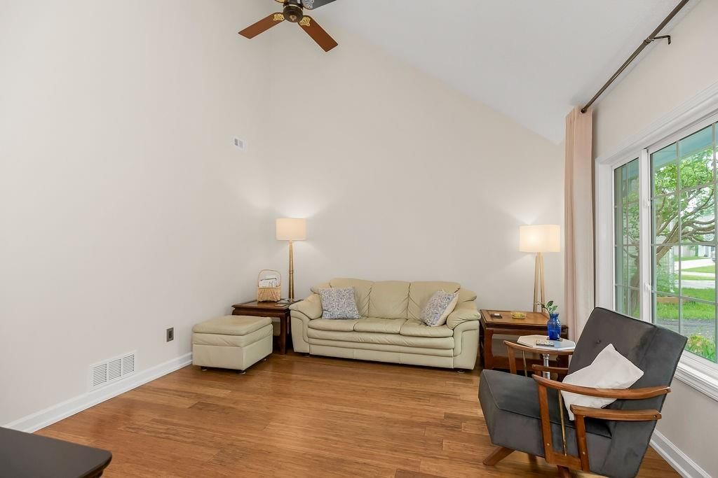 221 Deerfield Lane — photo 5