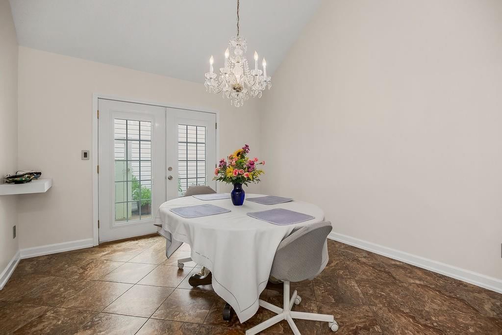 221 Deerfield Lane — photo 6