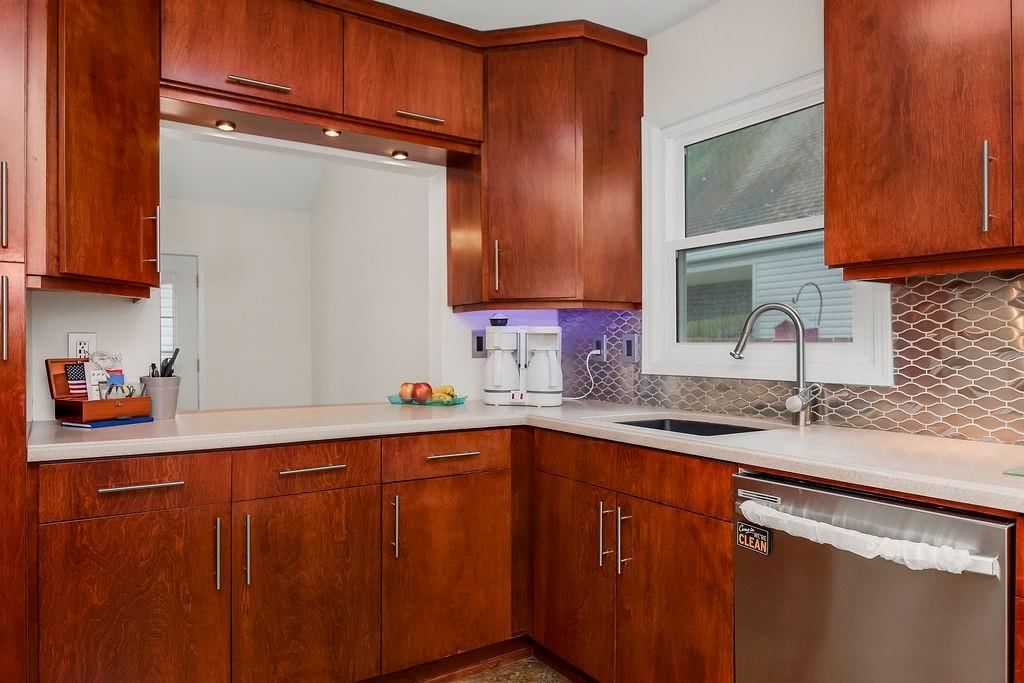 221 Deerfield Lane — photo 8
