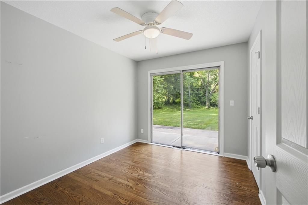 3165 LONGWOOD Avenue — photo 17