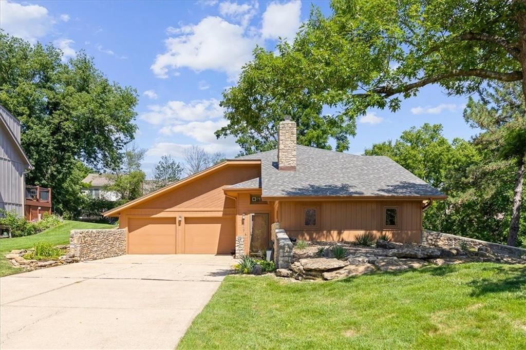 5717 Hauser Street, Shawnee, KS