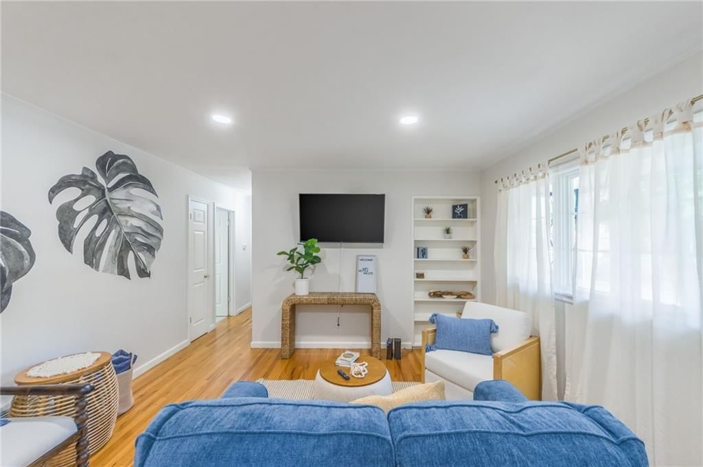 4921 N Garfield Avenue — photo 40