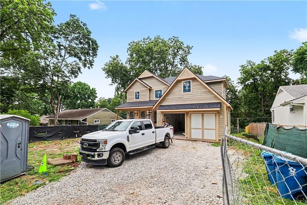 7805 Rosewood Drive — photo 2